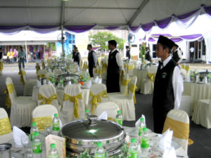 Catering_Corporate_Outdoor_Gold_SetUp